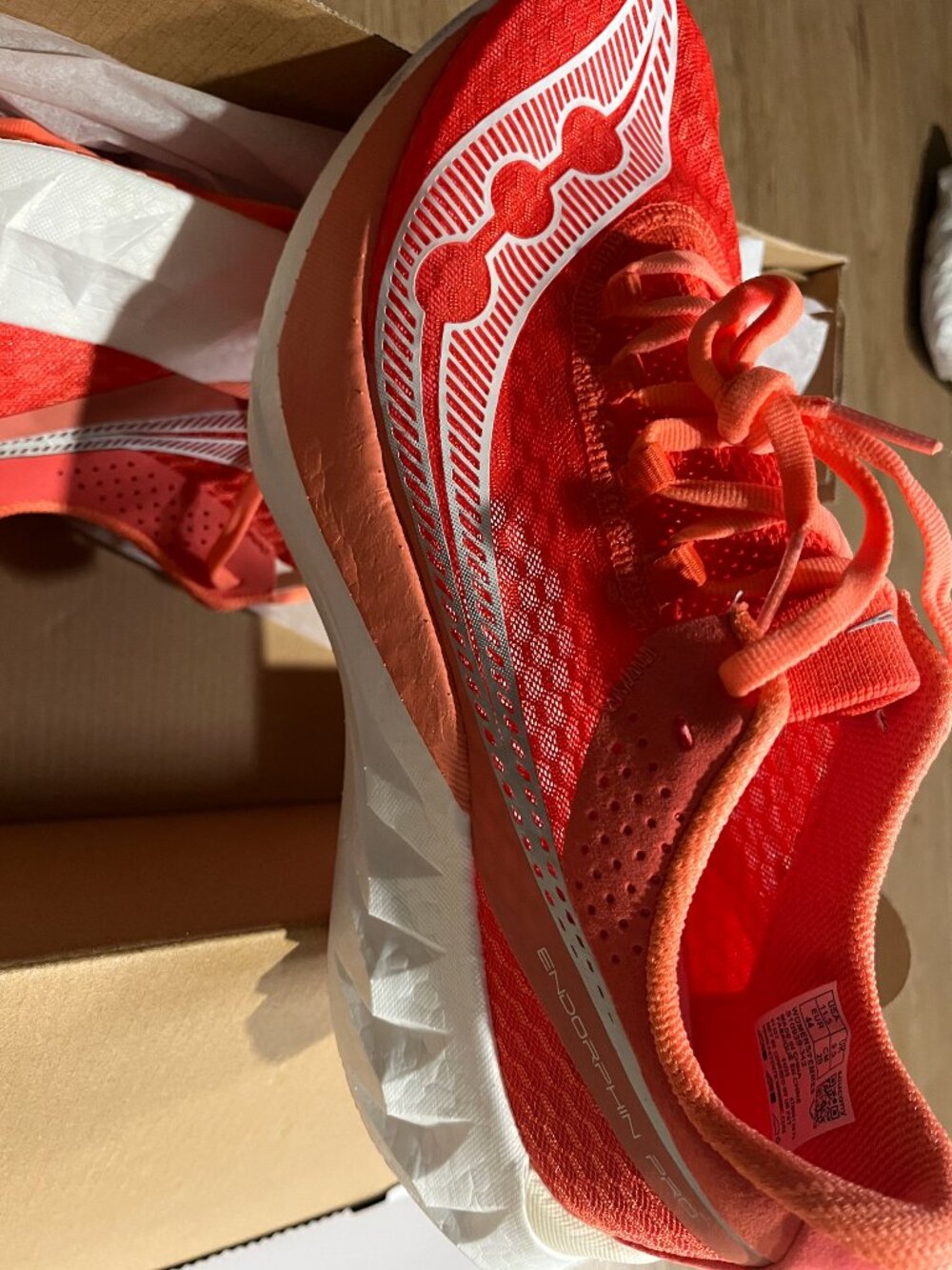Saucony Endorphin Pro - Women's Size 11.5 Coral